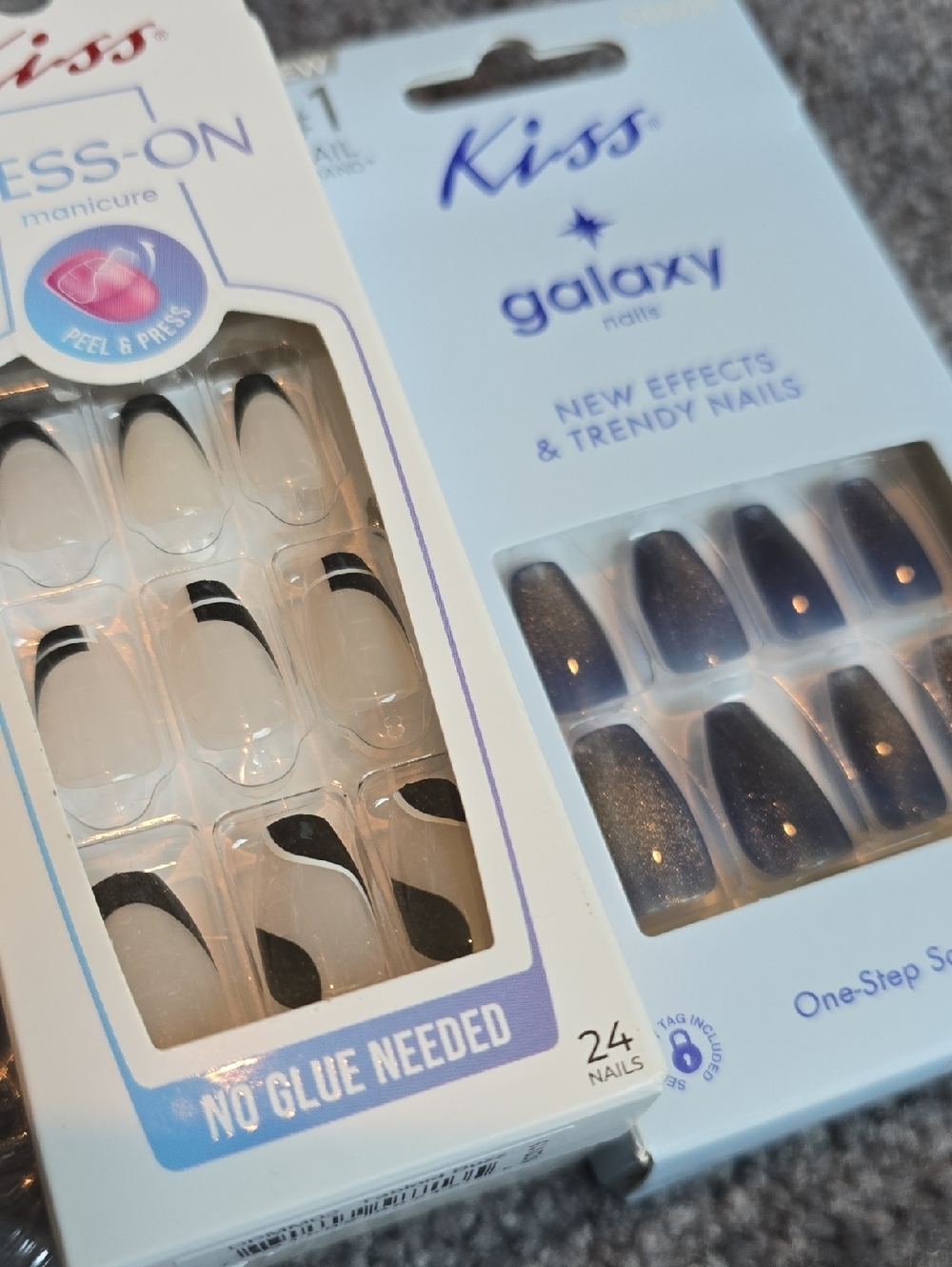 Kiss Press-On Nails Set - Pink Strawberry Accents Blue Galaxy Shimmer Lot Bundle - Picture 7 of 7